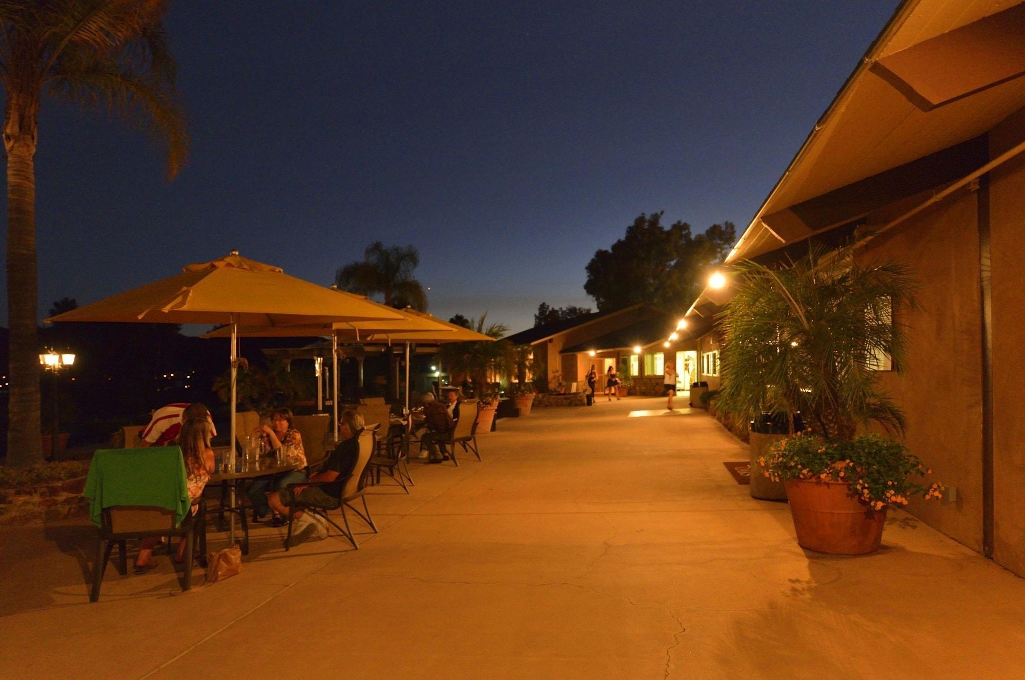Carlton Oaks Lodge, Ascend Hotel Collection Santee Exteriör bild